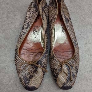 London Sole Snake Skin Ballet Flats Size EU 38
